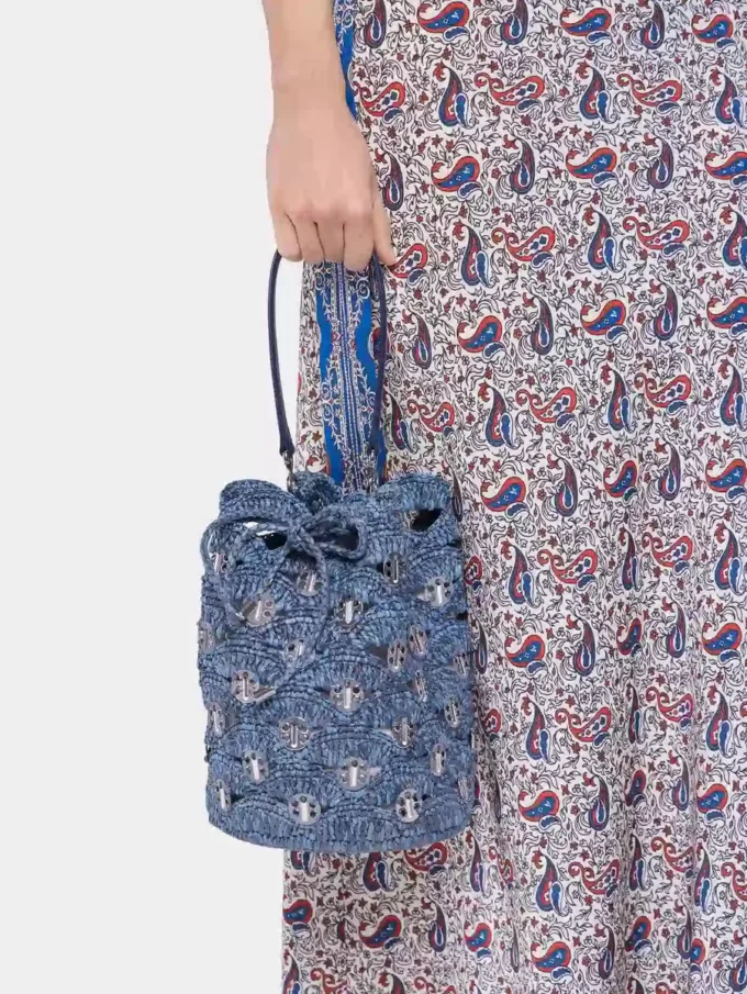 Denimblå raffia-hinkväska Denimblå raffia-hinkväska