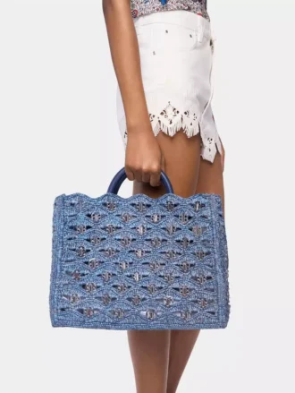 Denimblå tygväska i raffia