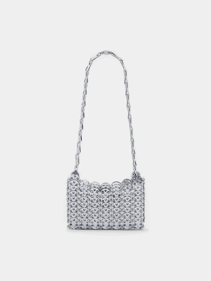 Ikonisk silverfärgad Nano 1969-väska