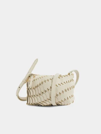 Krämfärgad paco crossbody-läderväska