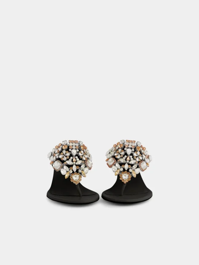 Sandaler med låg klack och strass