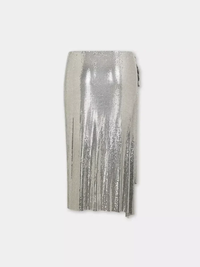 silverfärgad draperad kjol i kedjemail silverfärgad draperad kjol i kedjemail