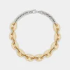 Åtta tjocka guld-/silverhalsband Åtta tjocka guld-/silverhalsband