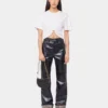 Vit t-shirt med piercing