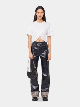 Vit t-shirt med piercing Vit t-shirt med piercing